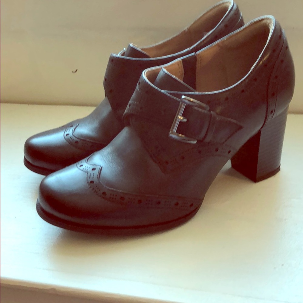 Oxford heels